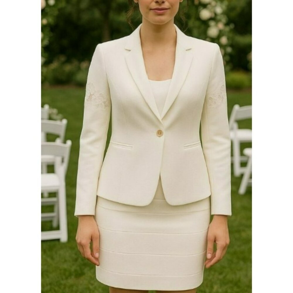 NWT BCBG Maxazria Skirt Suit Sz XS / S Ivory Lace Stretch Elastic Office Siren